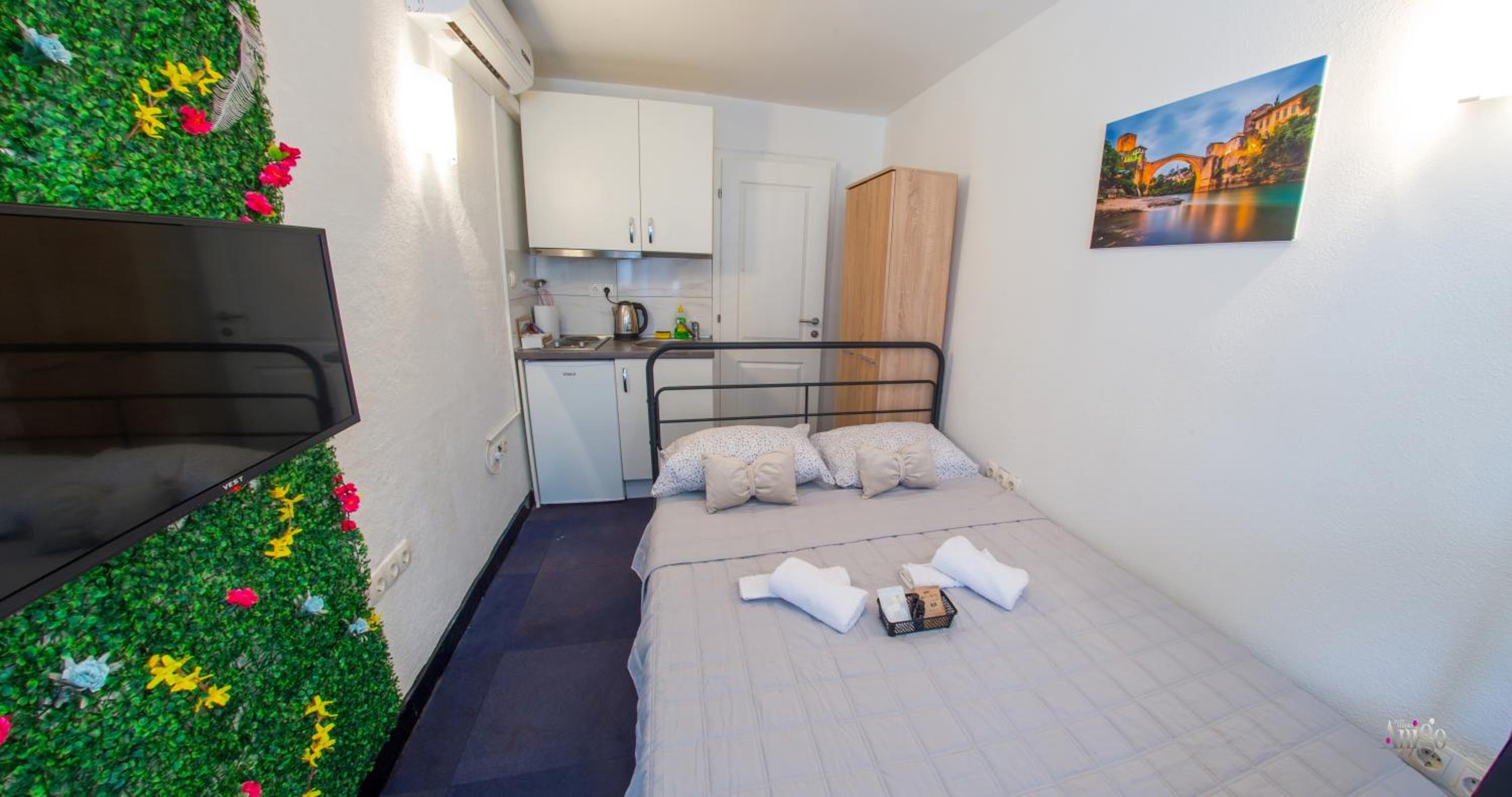 Studio Apartment Cozy Box