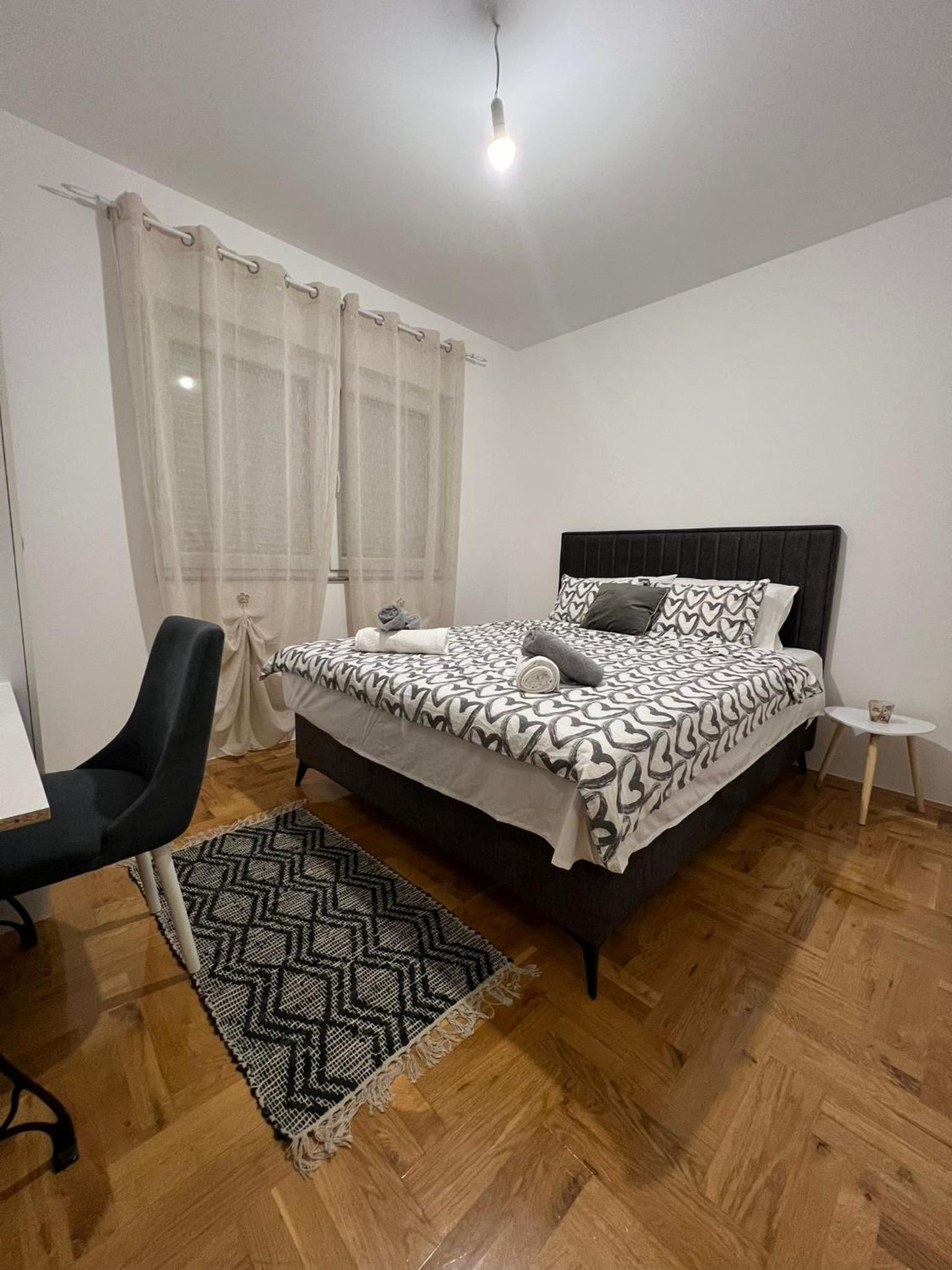 DB Apartment