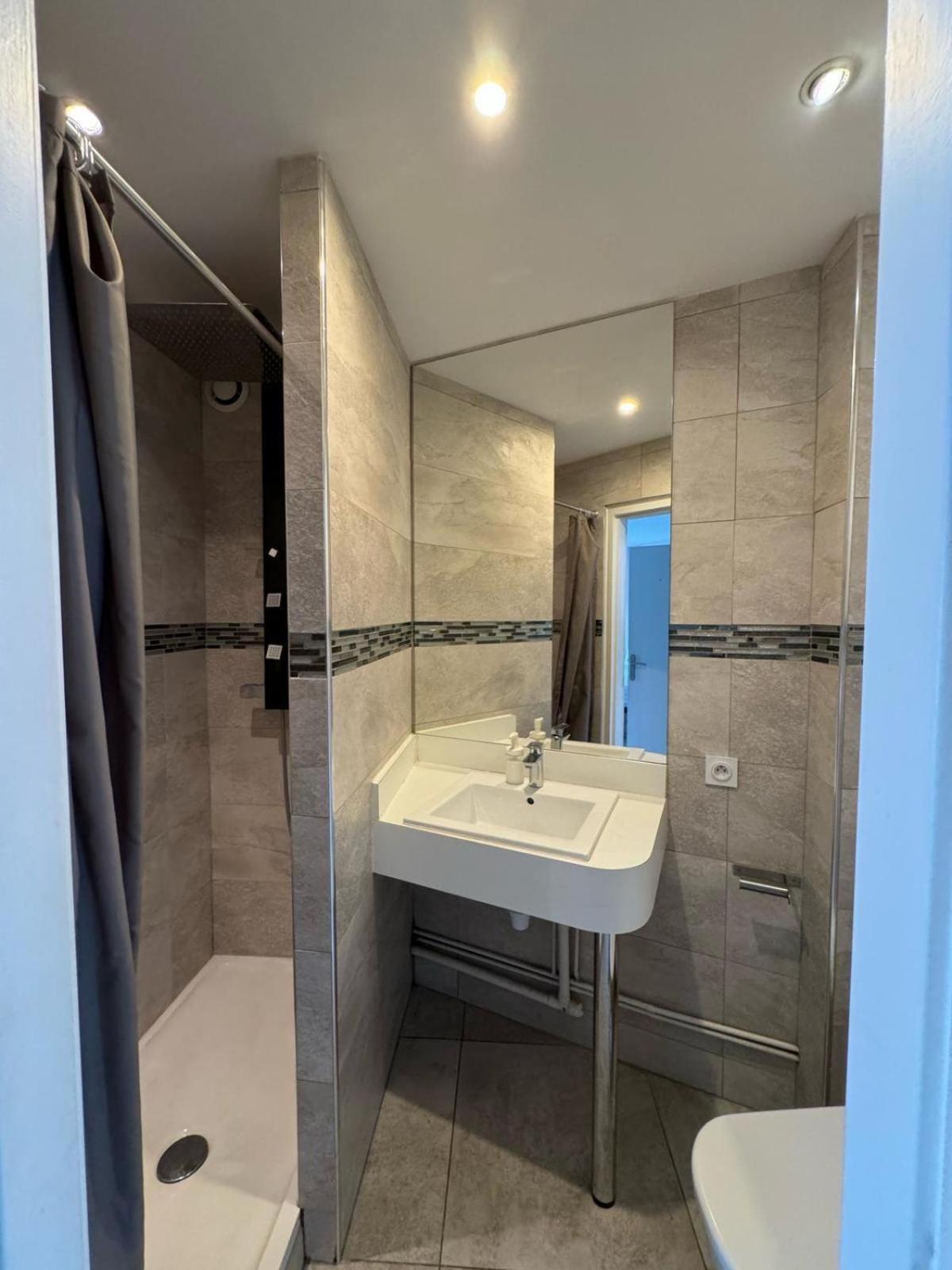 Appart' Hôtel Fauriel Saint-Etienne Parking privé balcon wifi, photo 21