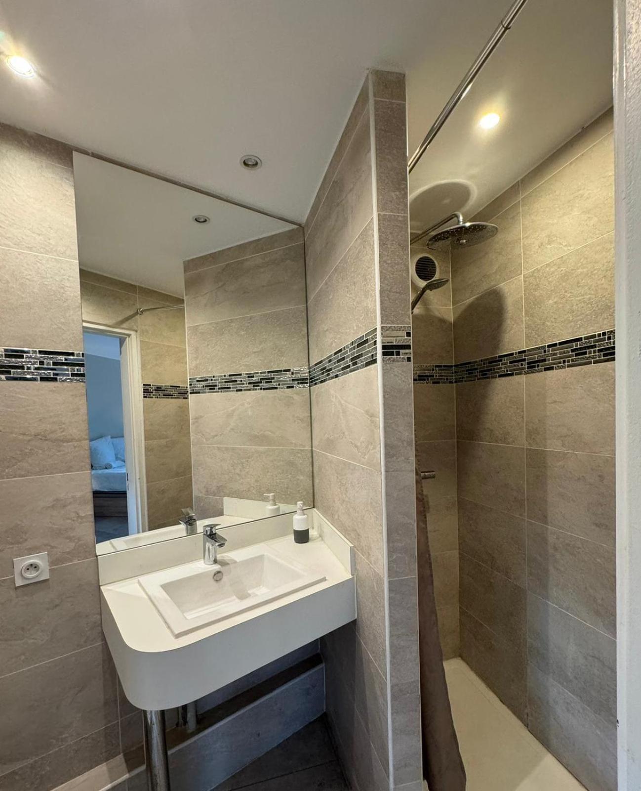 Appart' Hôtel Fauriel Saint-Etienne Parking privé balcon wifi, photo 45