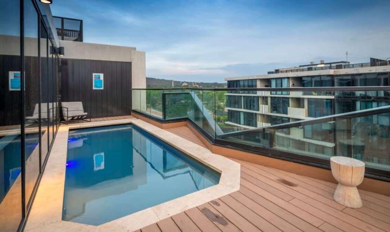 Metropol - CBD pool Sleeps 7