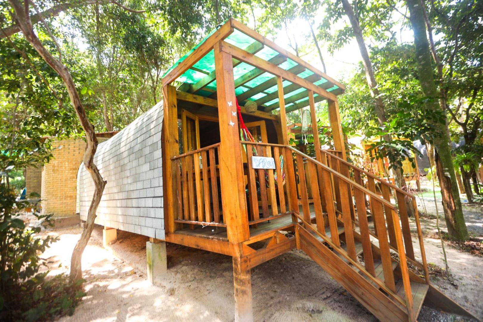 Alquimia Zen IGLUs de eucalipto na Reserva Aruá