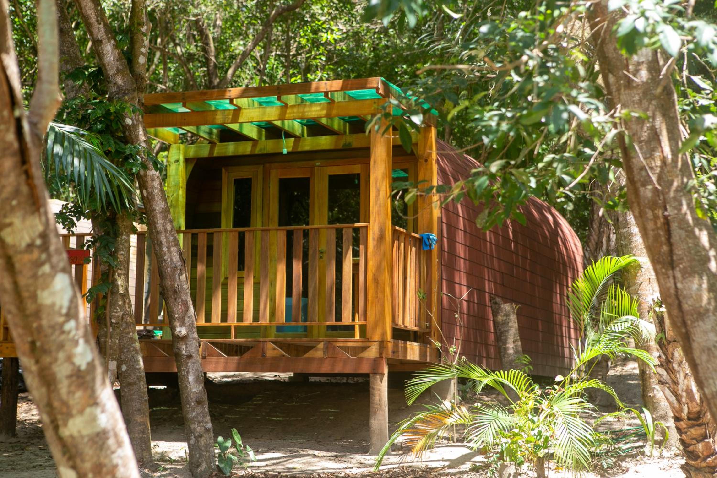 Alquimia Zen IGLUs de eucalipto na Reserva Aruá