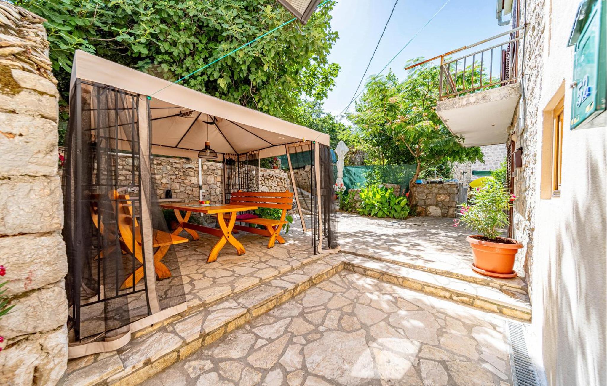 2 Bedroom Stunning Home In Hodilje view 2