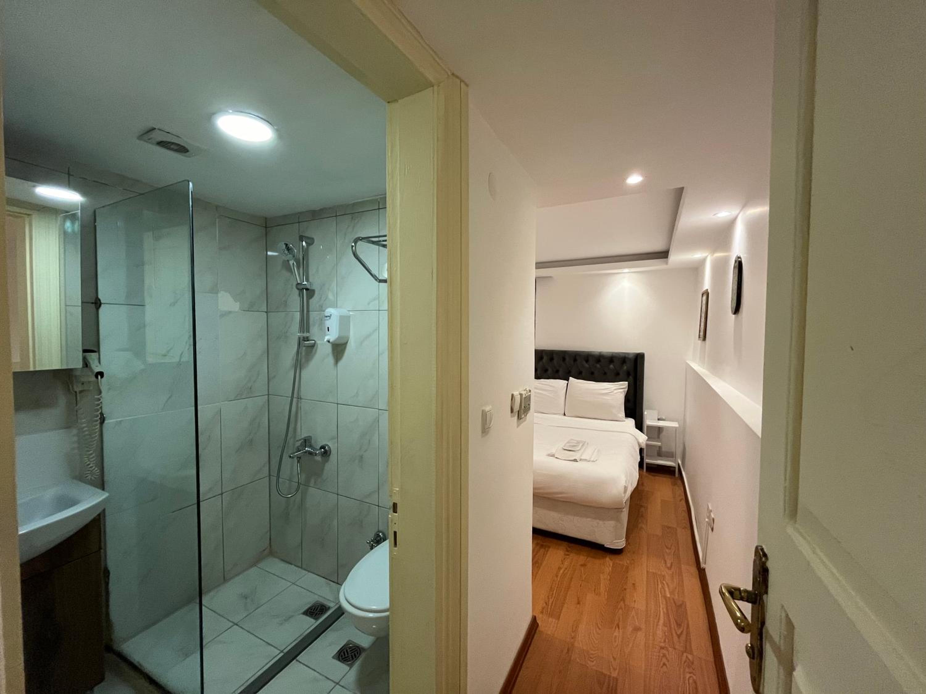 Le Safran Suite Hotel - Image 71