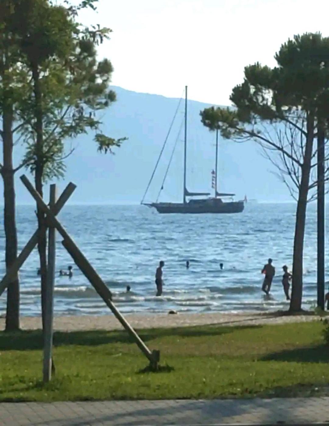 Appartement au bord de mer, grande terrasse!