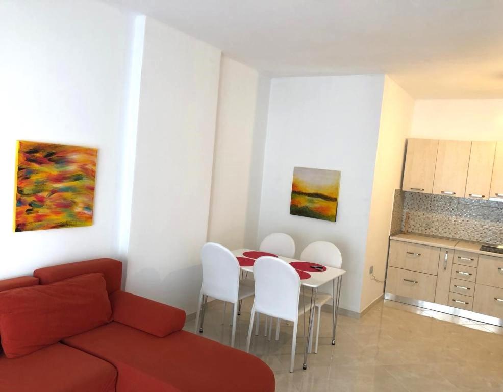 Appartement au bord de mer, grande terrasse!