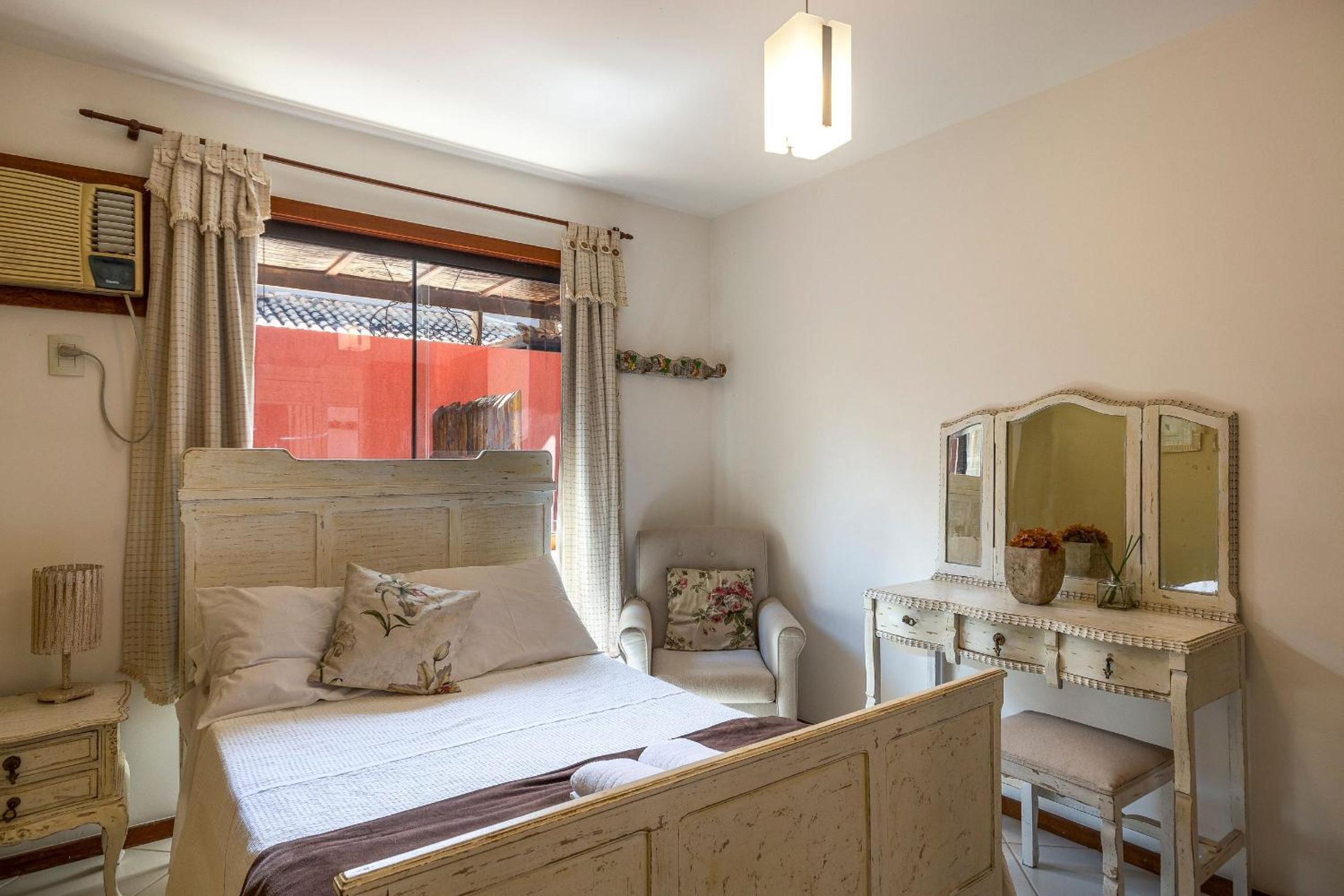 BZ12 Pertinho da praia! Casa completa 4 suites