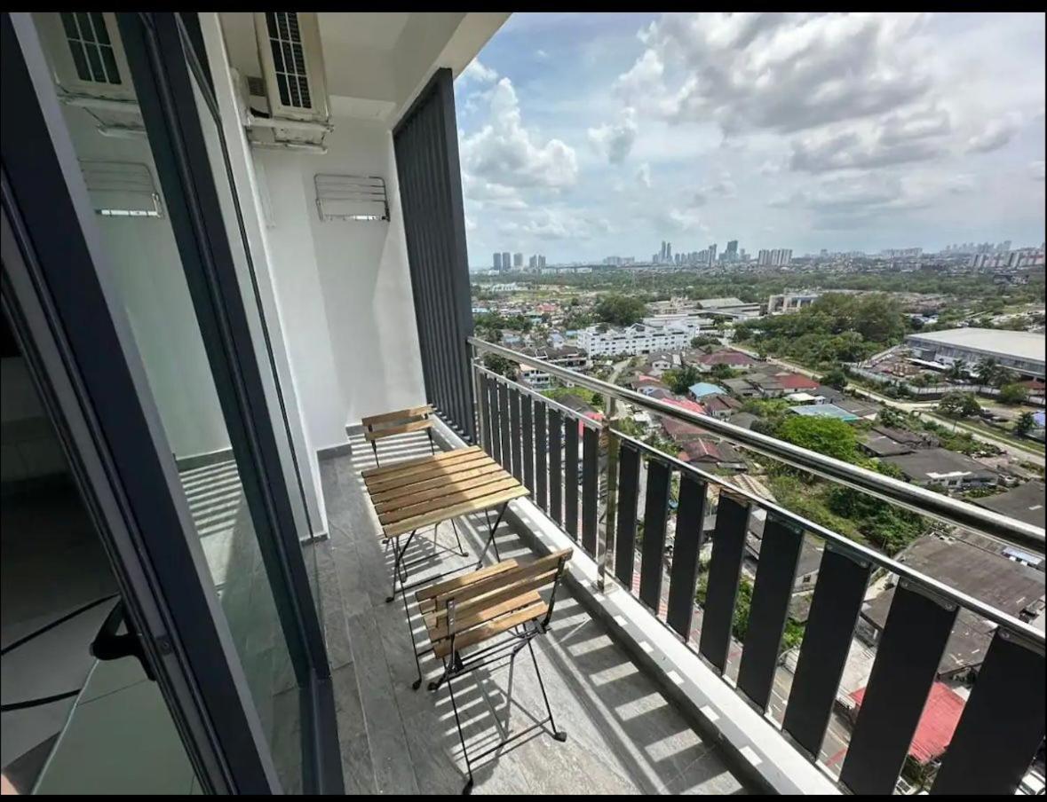 Cozy Studio KSL Residence2 Jb