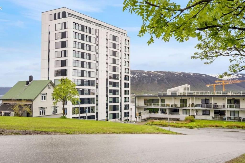 City Center 7th Floor Apartement with Beautiful View 2 bedroom Free parking