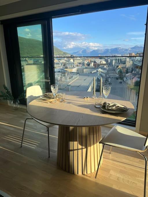 City Center 7th Floor Apartement with Beautiful View 2 bedroom Free parking