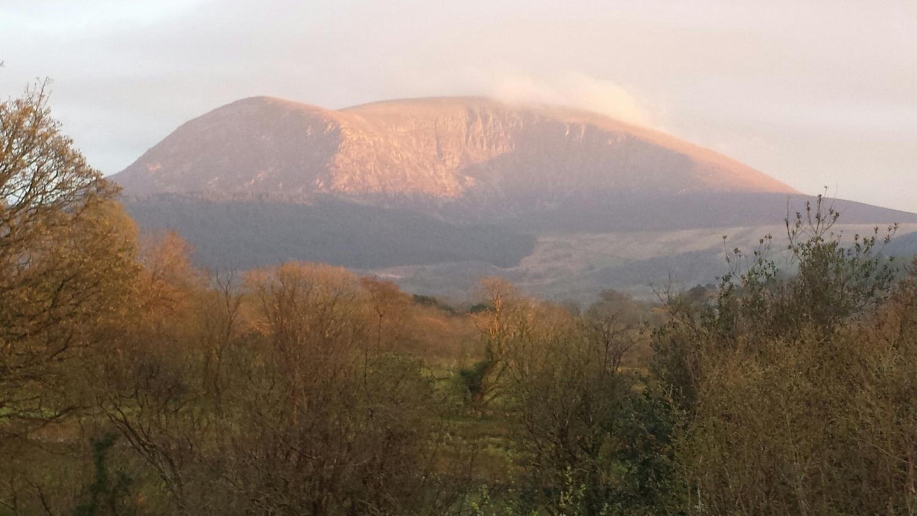 Close to Snowdon with Mountain views of Snowdonia view 3