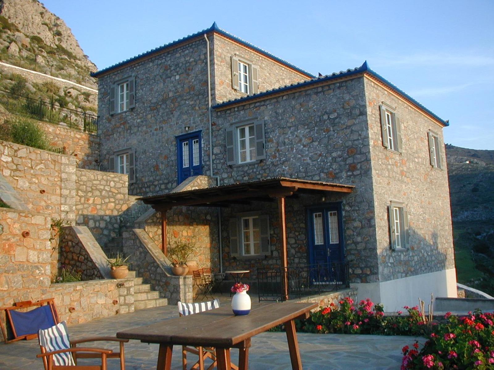 Hydra Erato view 4