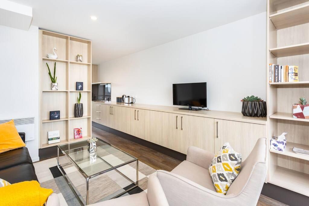 Stylish Central City Apartment