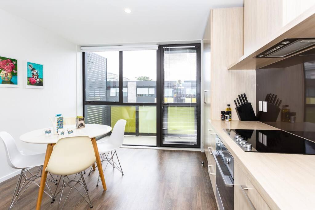 Stylish Central City Apartment