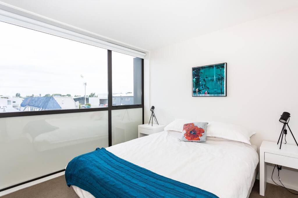 Stylish Central City Apartment