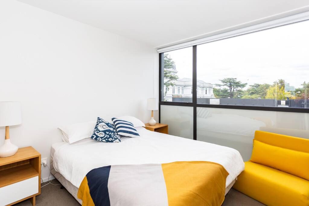 Stylish Central City Apartment