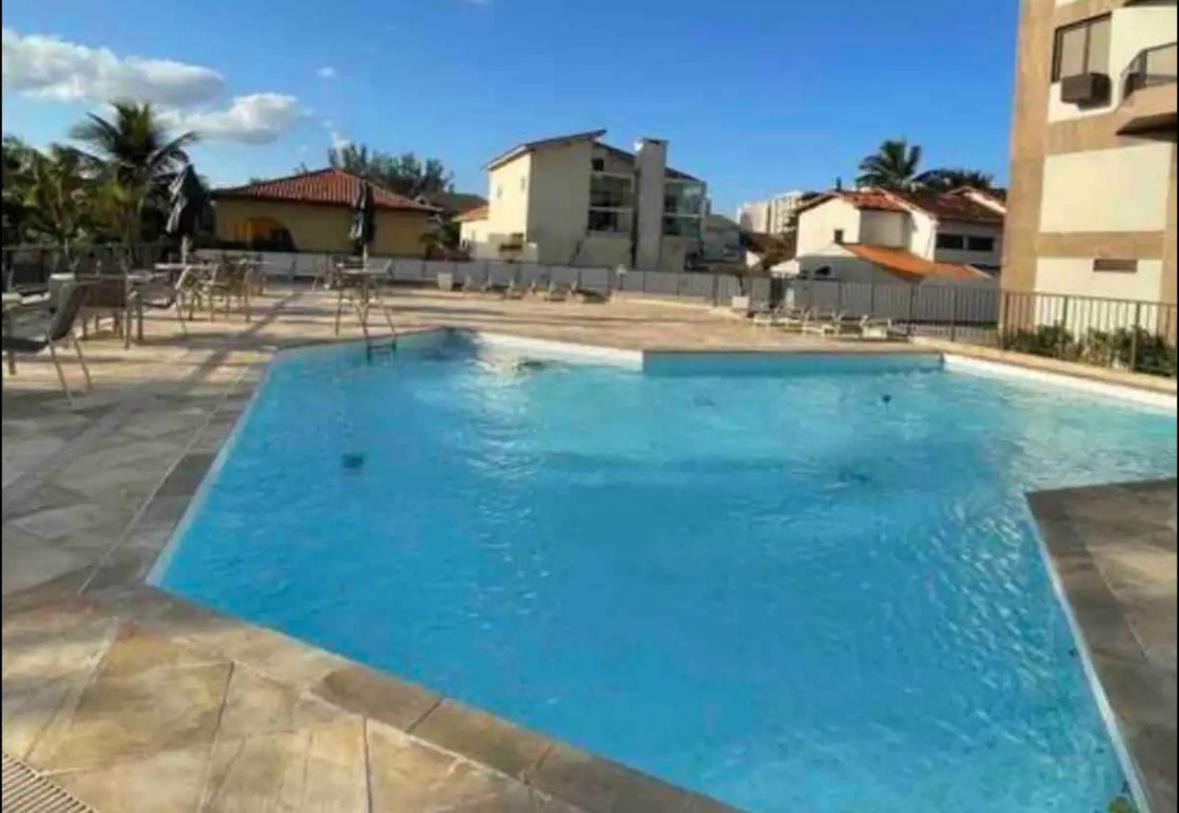 Lindo apto no melhor lugar da Barra da Tijuca! Com uma vista de tirar o fôlego, frente para o mar! Totalmente equipado e decorado ao lado dos melhores hoté