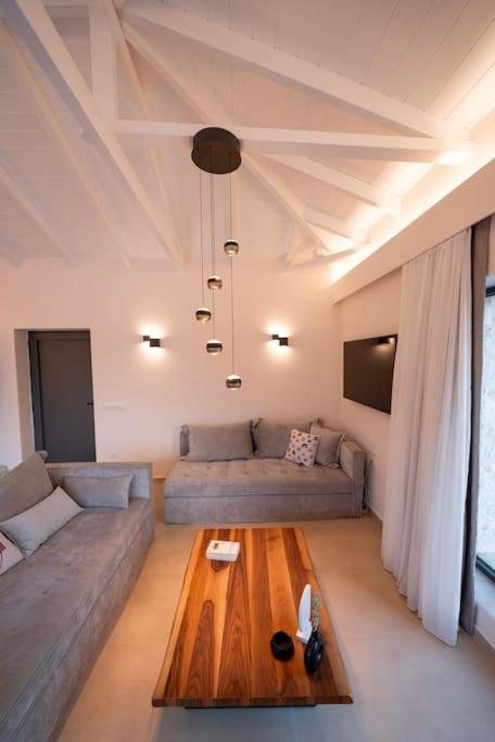Mani Senses Luxury Villa