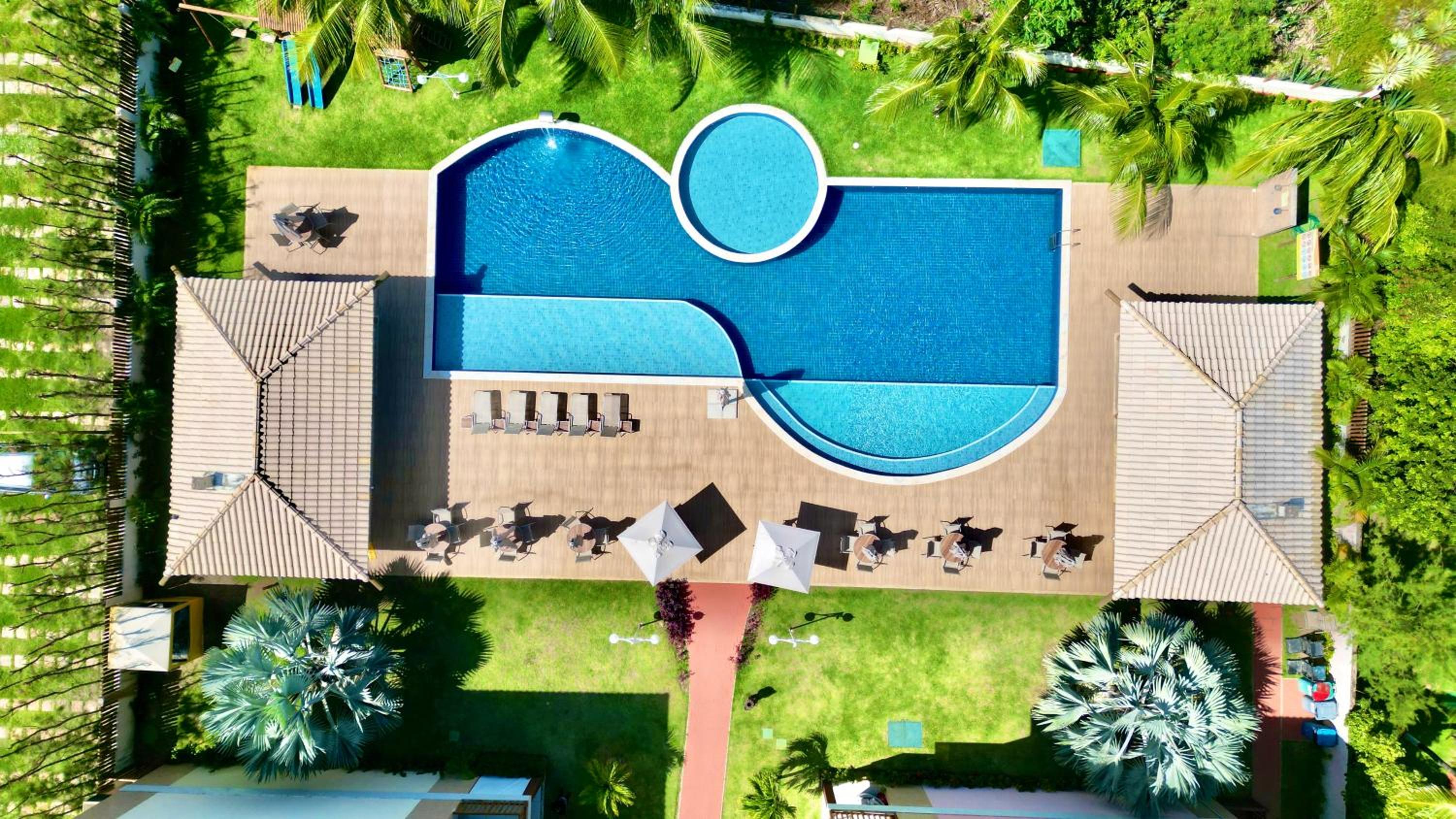 Itacimirim Summer Ville - Pé na areia