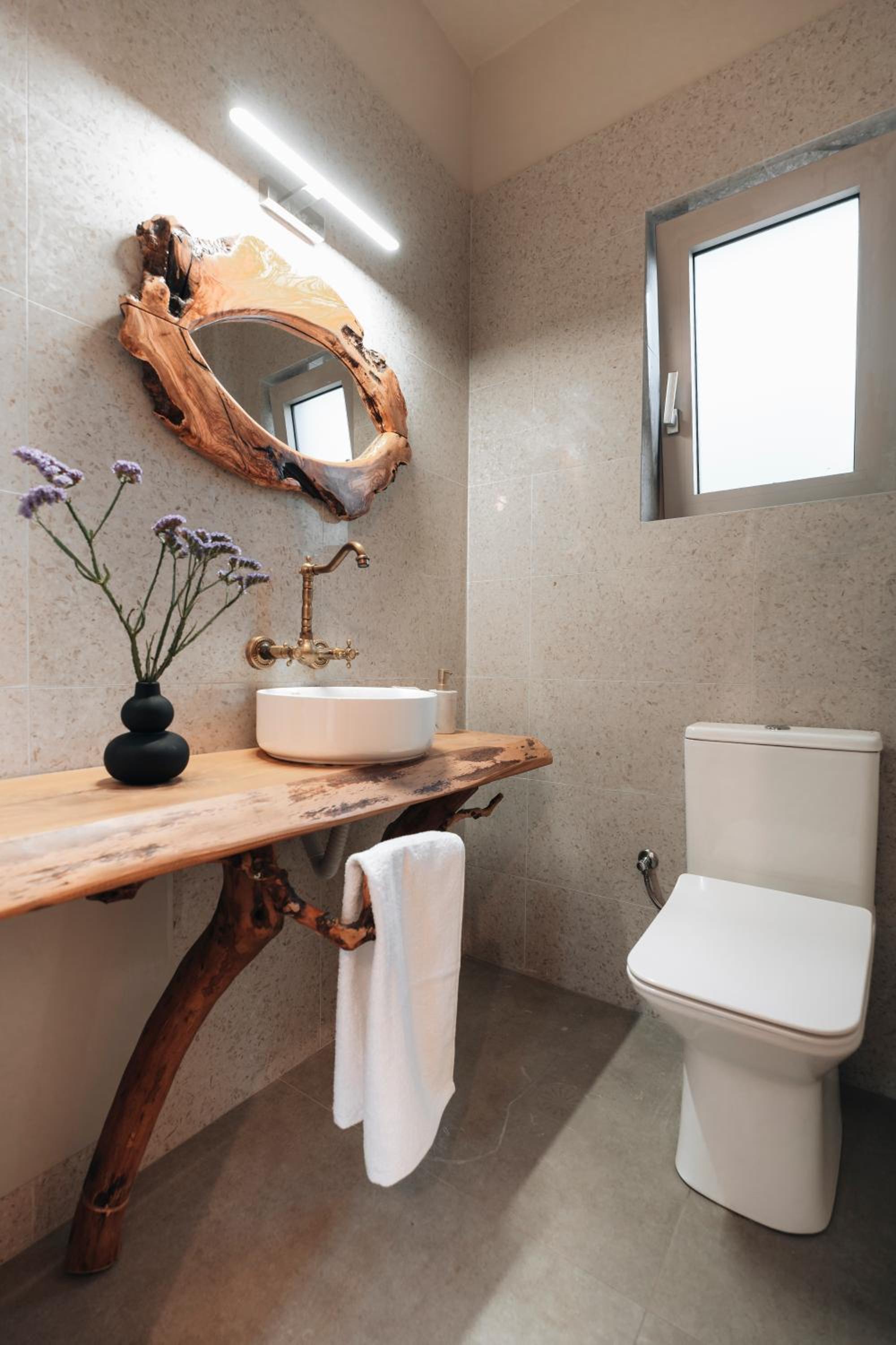 Villa Di Leon - Uniquely Designed Villa with Pool in a Picturesque Village near Famous Porto Limnionas, Offering Exceptional Hospitality By Villa Mana Gers