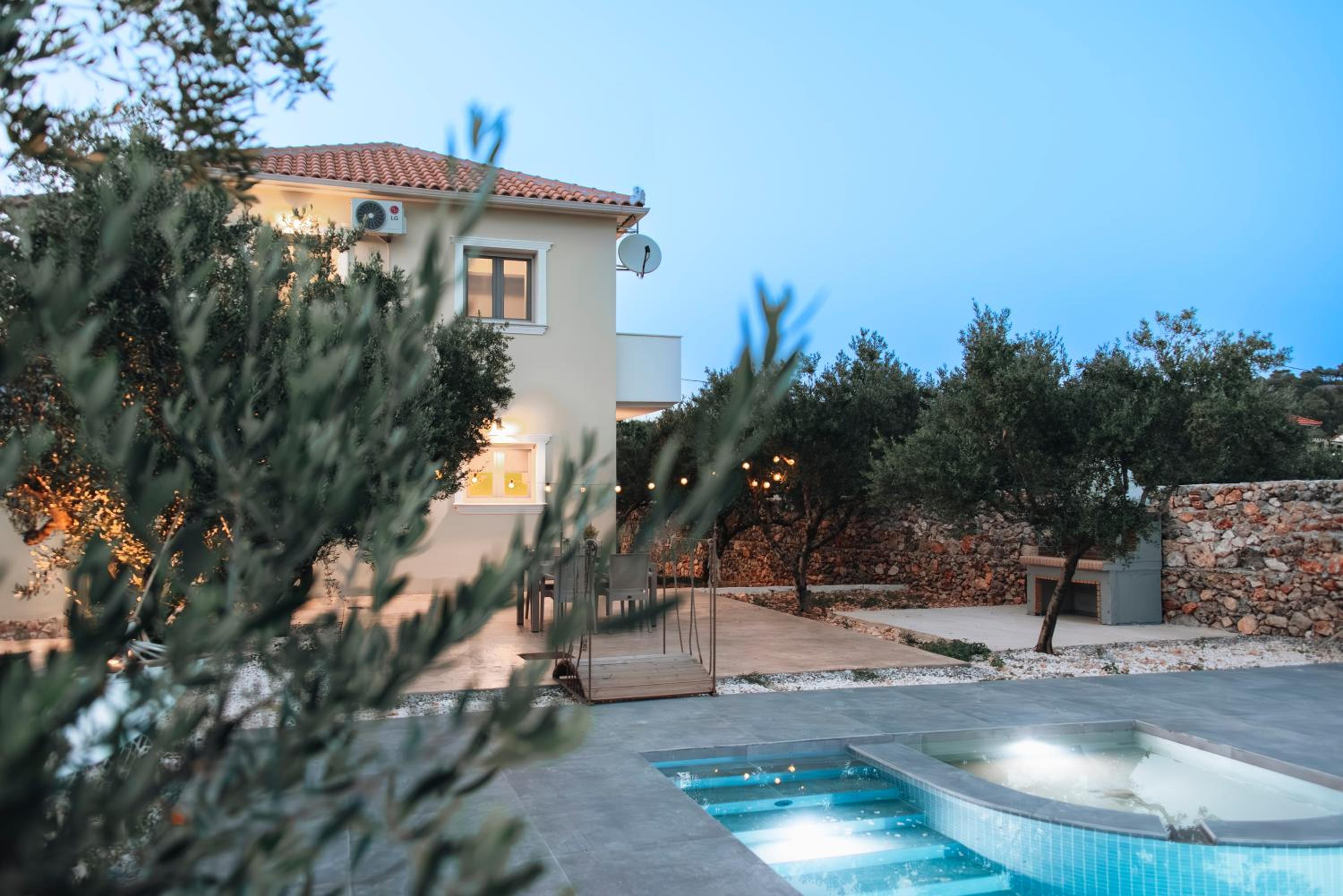 Villa Di Leon - Uniquely Designed Villa with Pool in a Picturesque Village near Famous Porto Limnionas, Offering Exceptional Hospitality By Villa Mana Gers