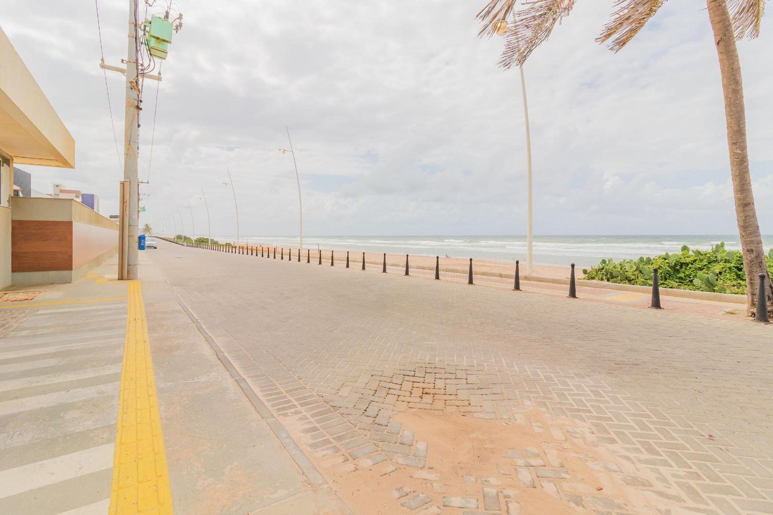 PFL04 2 Bedroom Apartment, Sea View, Flamengo Beach