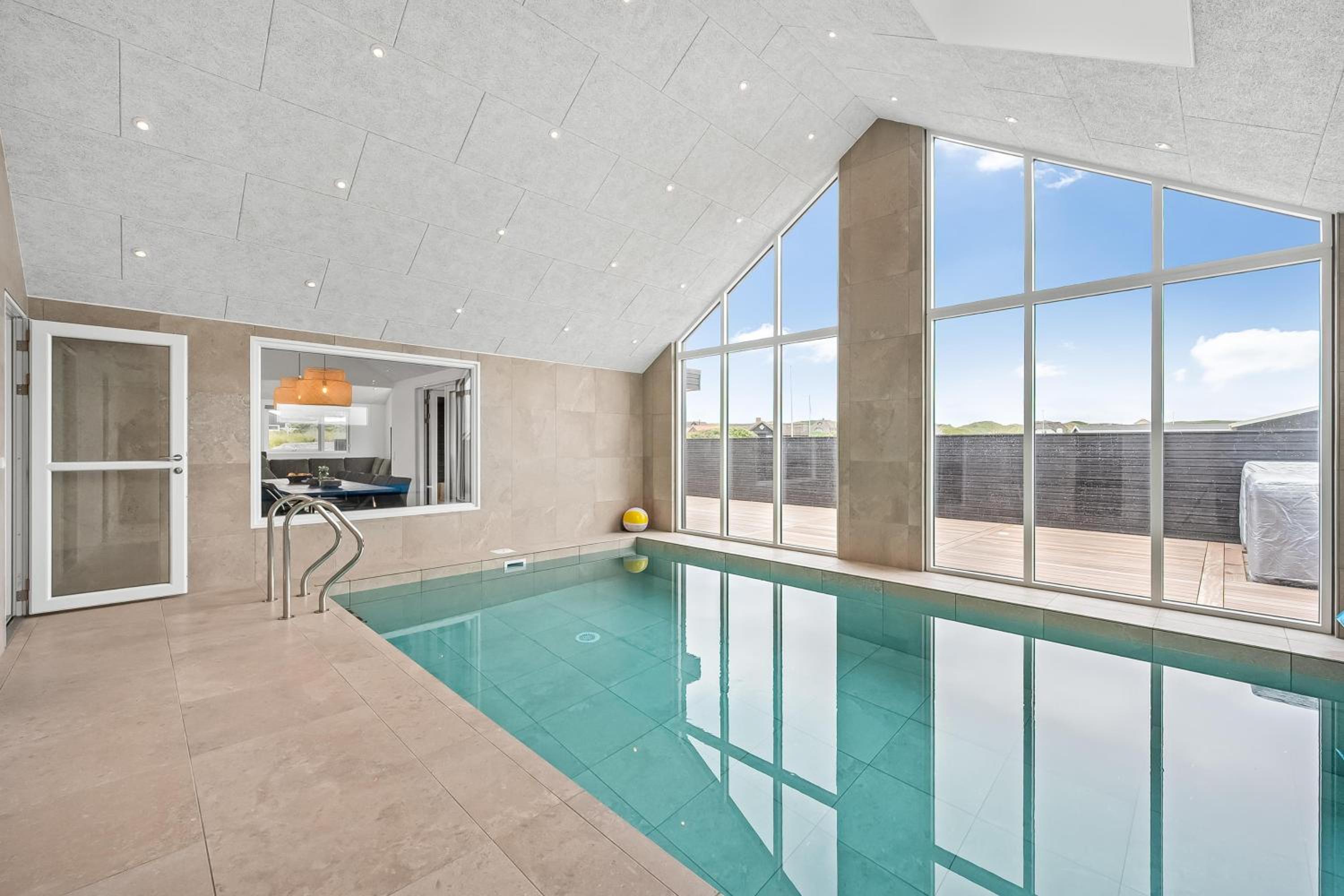 Exclusive Newly Built Pool House With Outdoor Spa - 1032 view 2