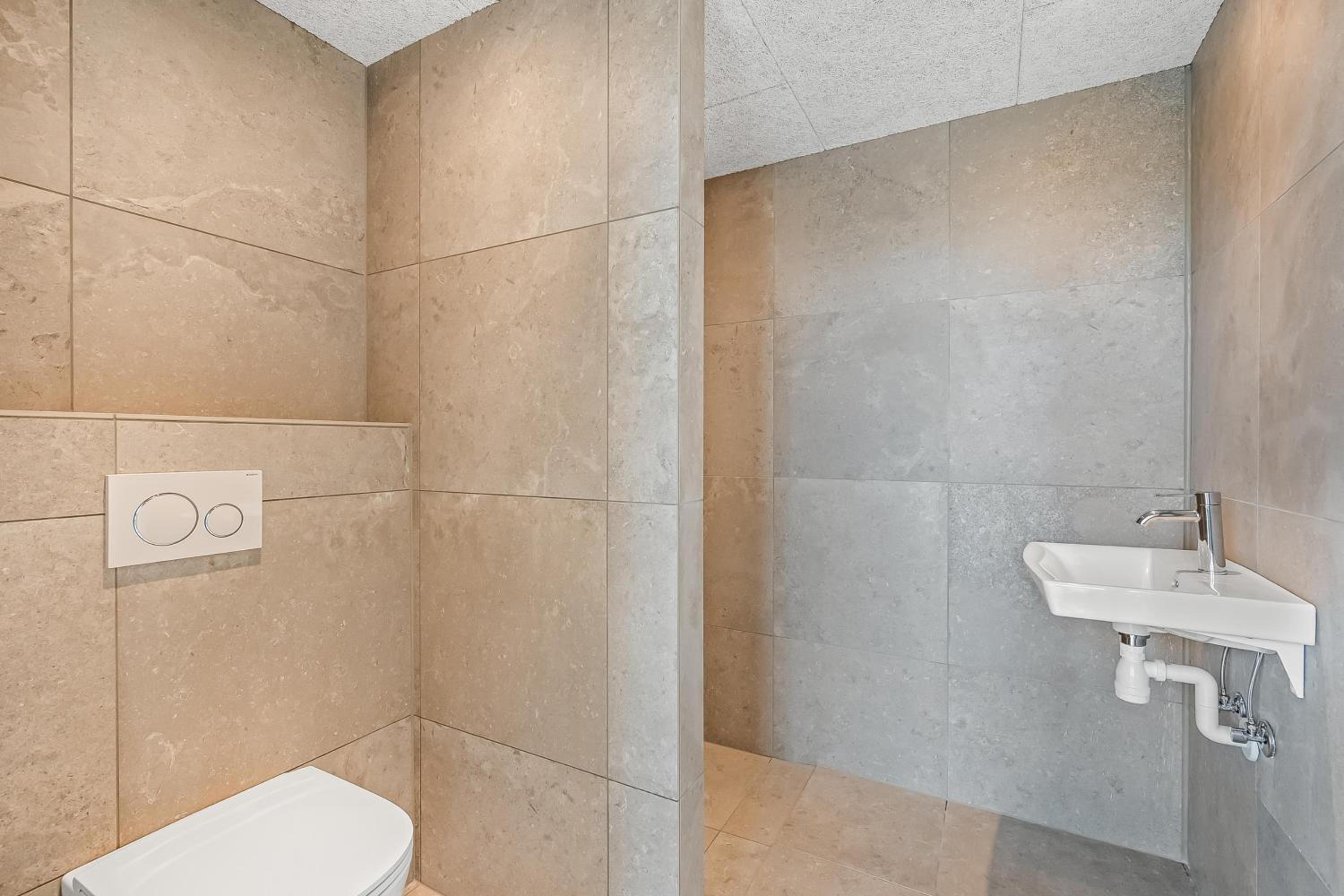 Exclusive Newly Built Pool House With Outdoor Spa - 1032 view 4