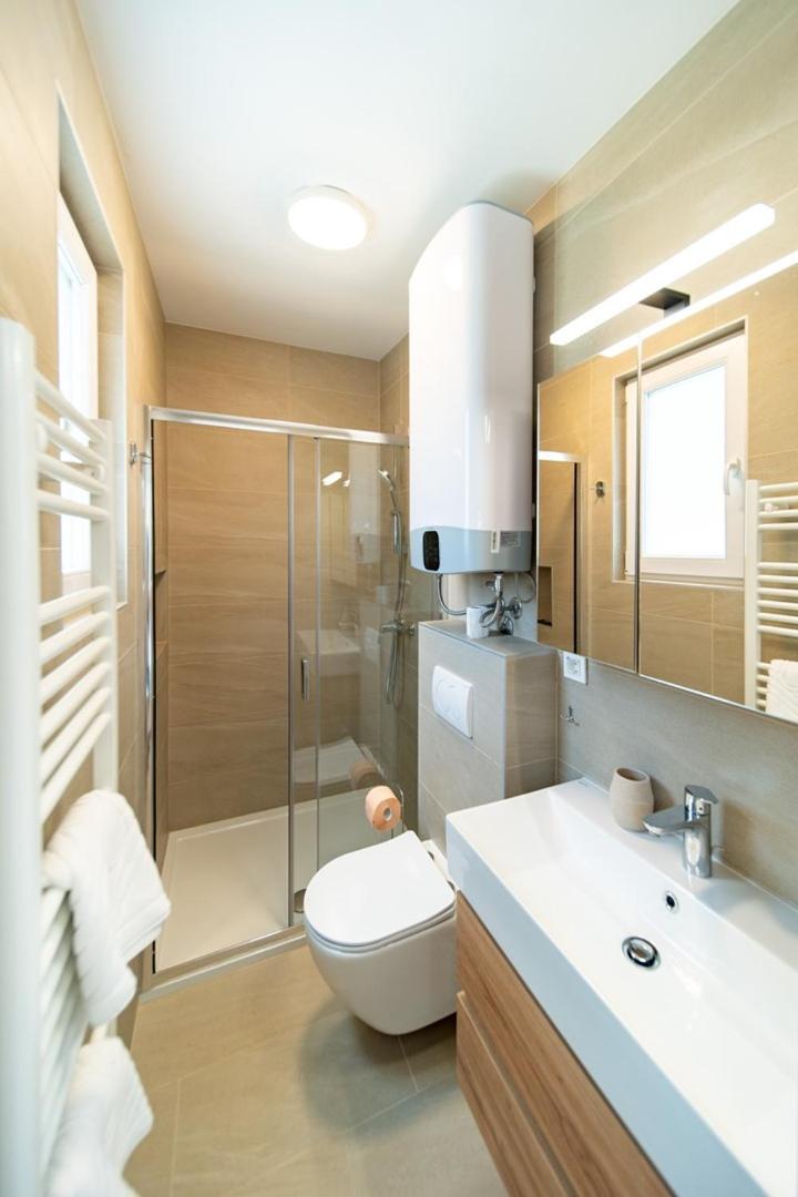 Arti Holiday Homes
