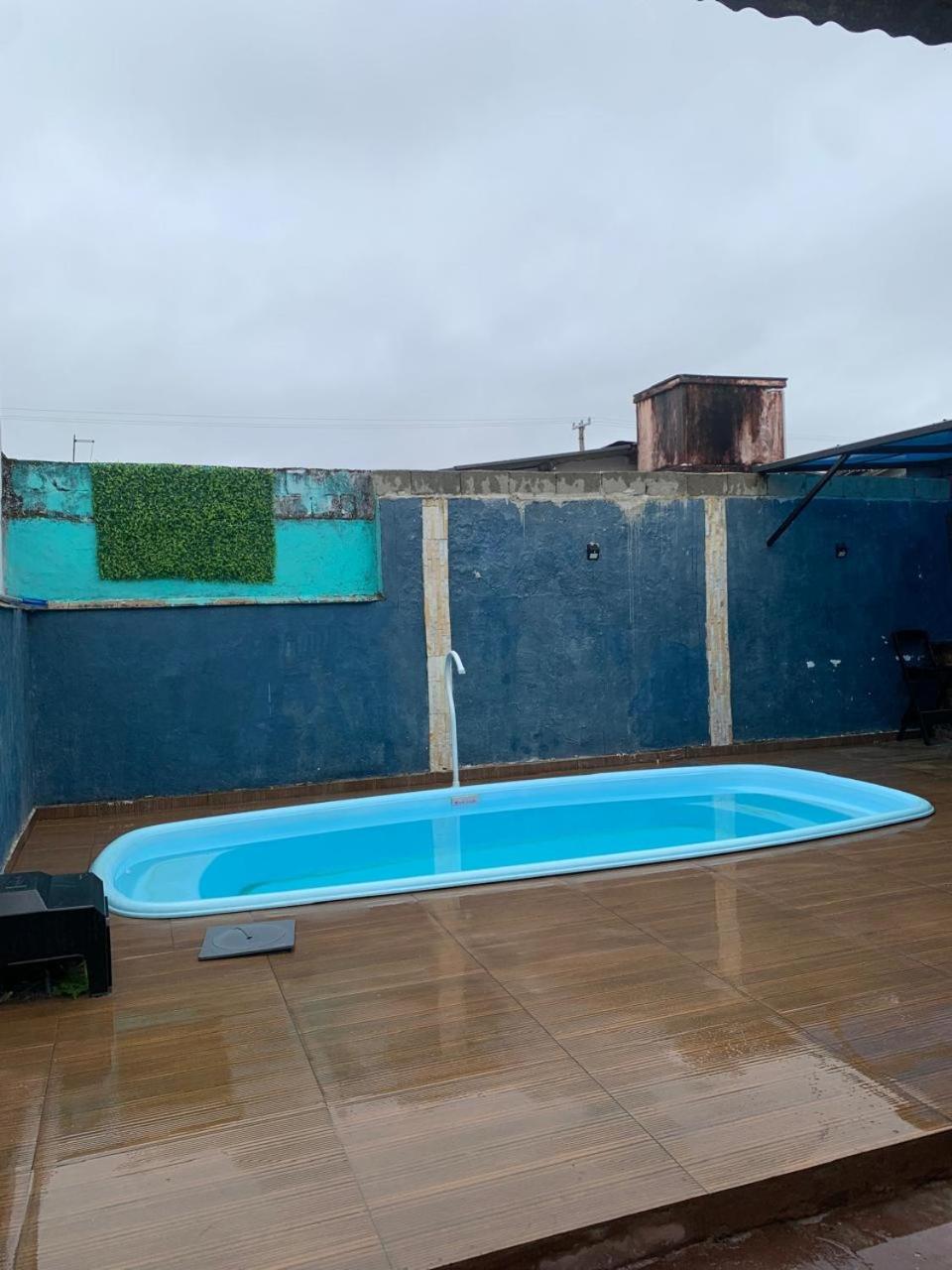 Casa em Peruibe 3 dormitórios sendo 1 suite Pe na Areia