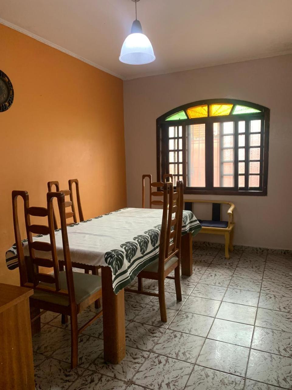 Casa em Peruibe 3 dormitórios sendo 1 suite Pe na Areia