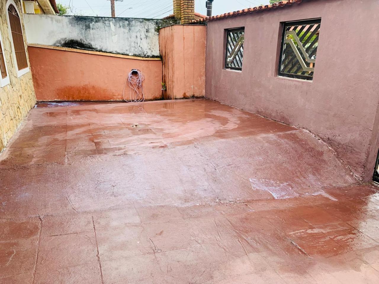Casa em Peruibe 3 dormitórios sendo 1 suite Pe na Areia