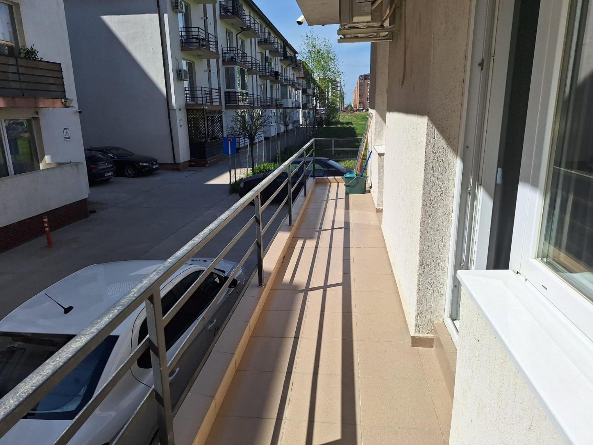 Apartament spatios 2 camere Militari cu parcare inclusa