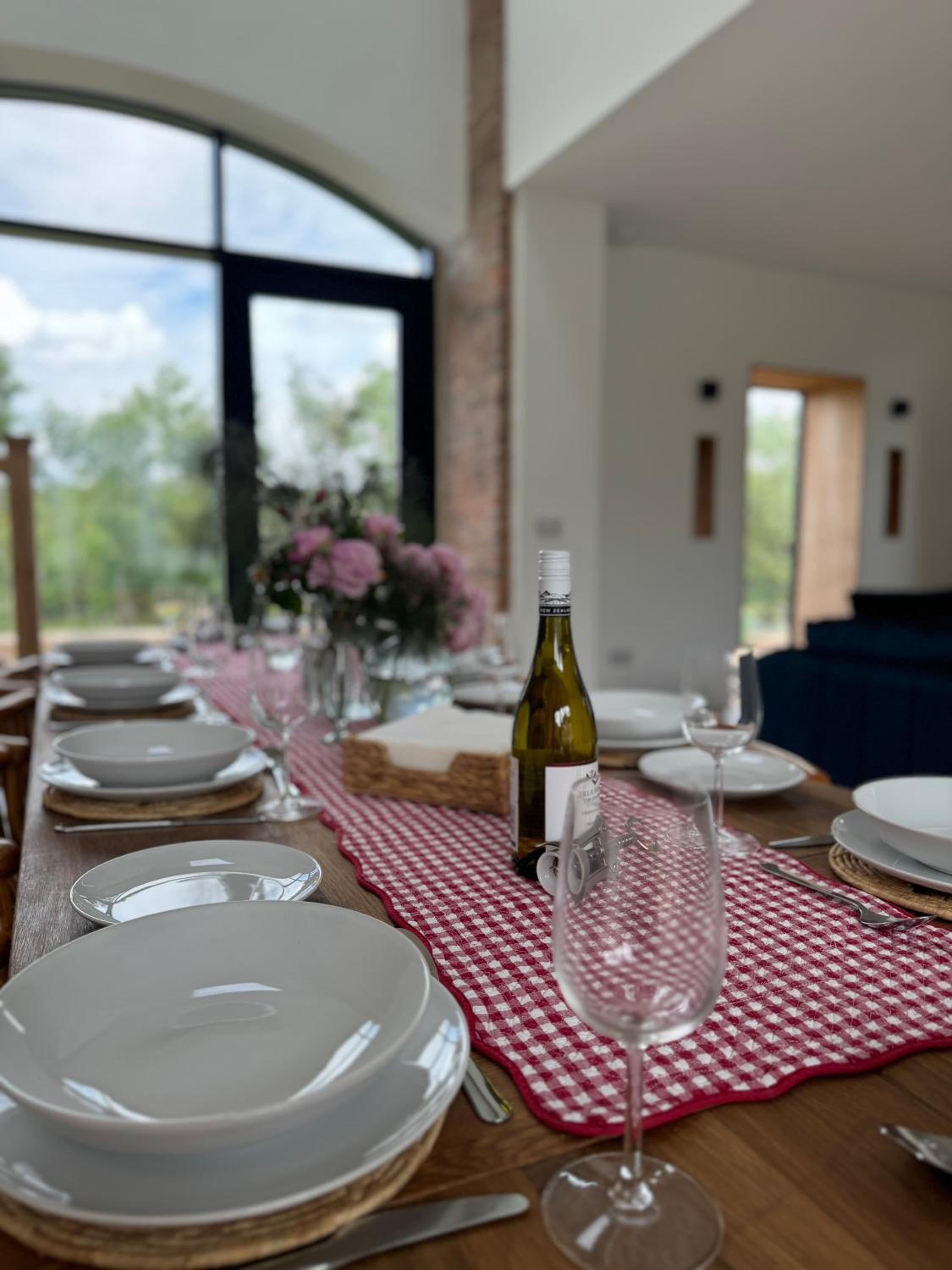 Threshing Barn- Modern 5 Bed, 10 person, Barn Conversion in a Rural Location with Great Access view 4