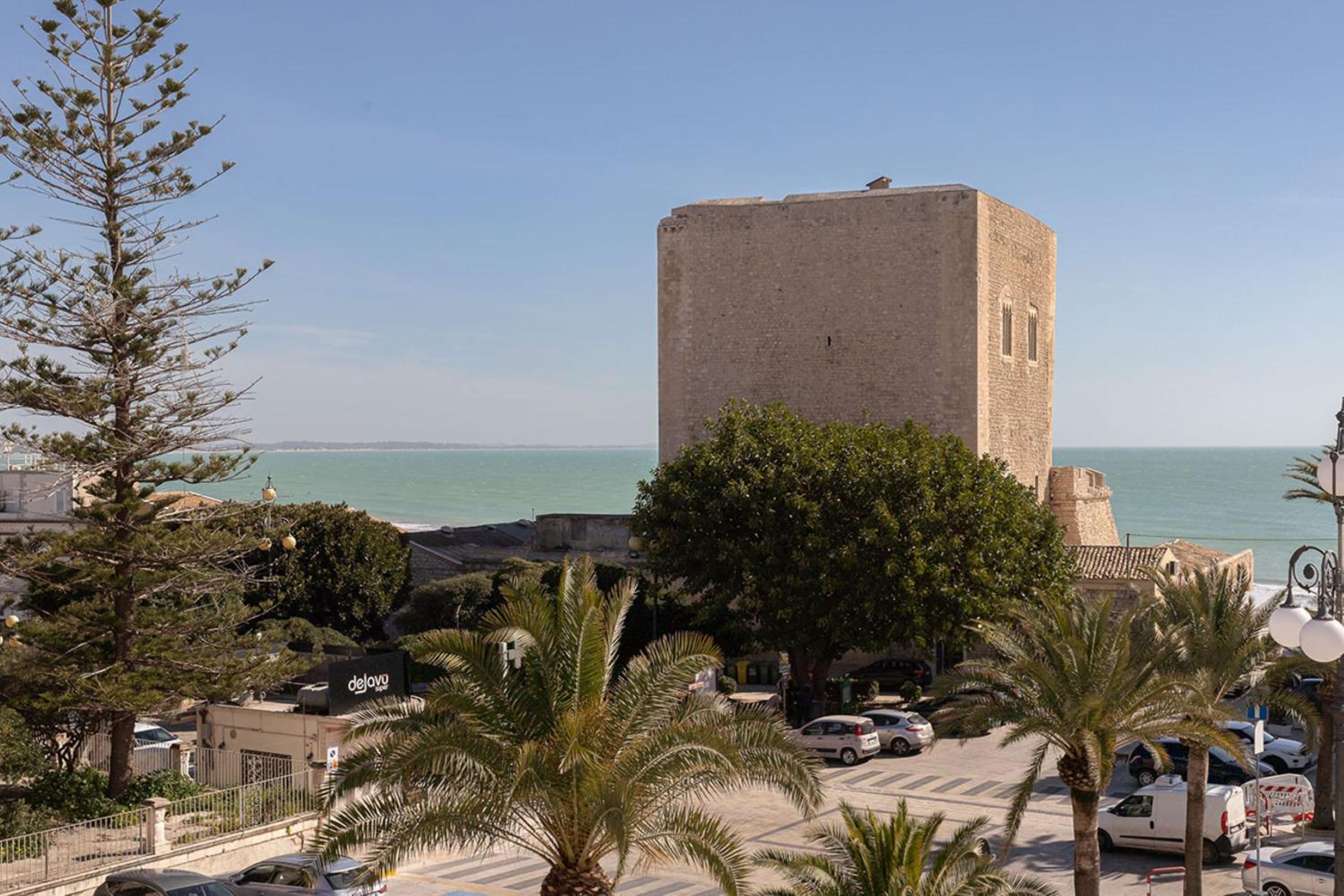 Torre del Mare Apartments view 3