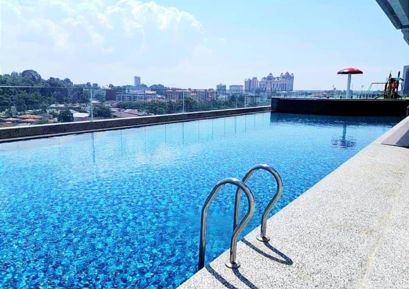 D'Luna Homestay Seaview I Sunrise View With Swimming Pool