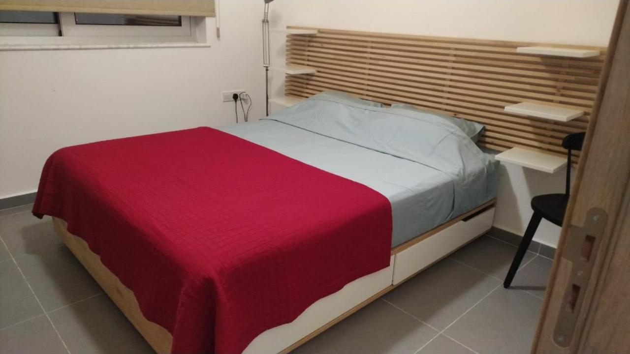 Top Floor Luxury 1Bedroom with Sea View in LARNACA CENTER