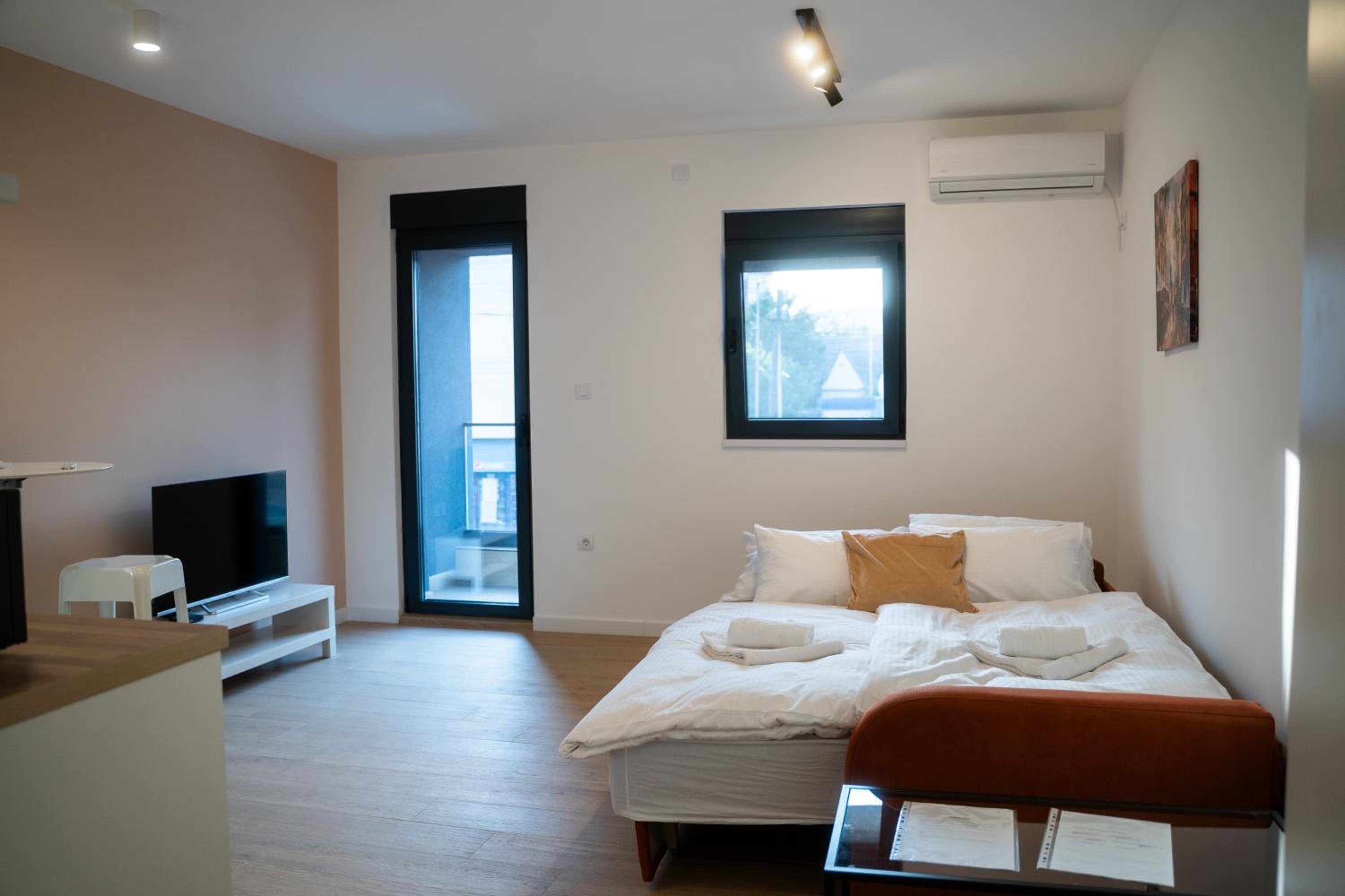 Apartmani Laketić
