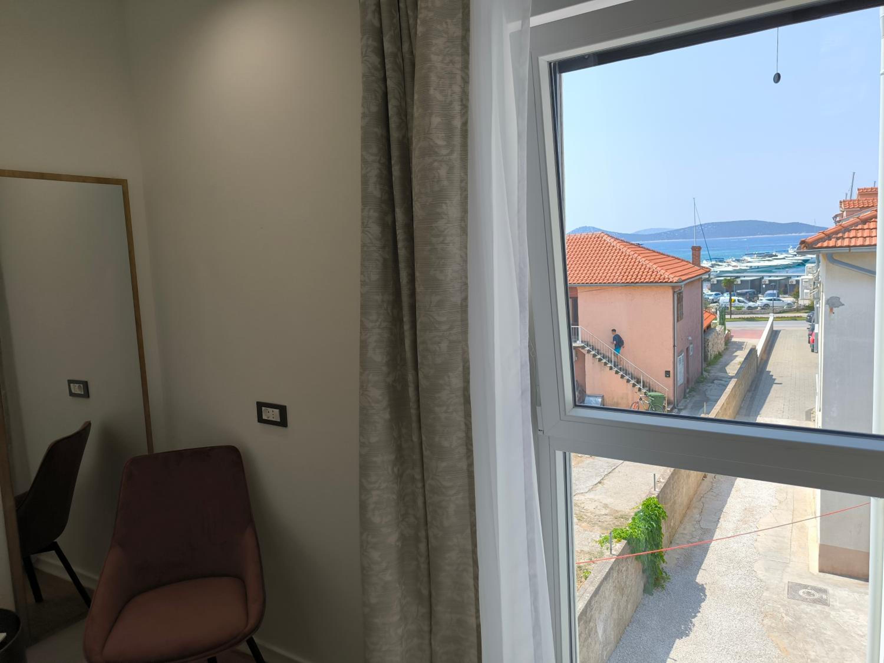 Luxury Apartments Marina View