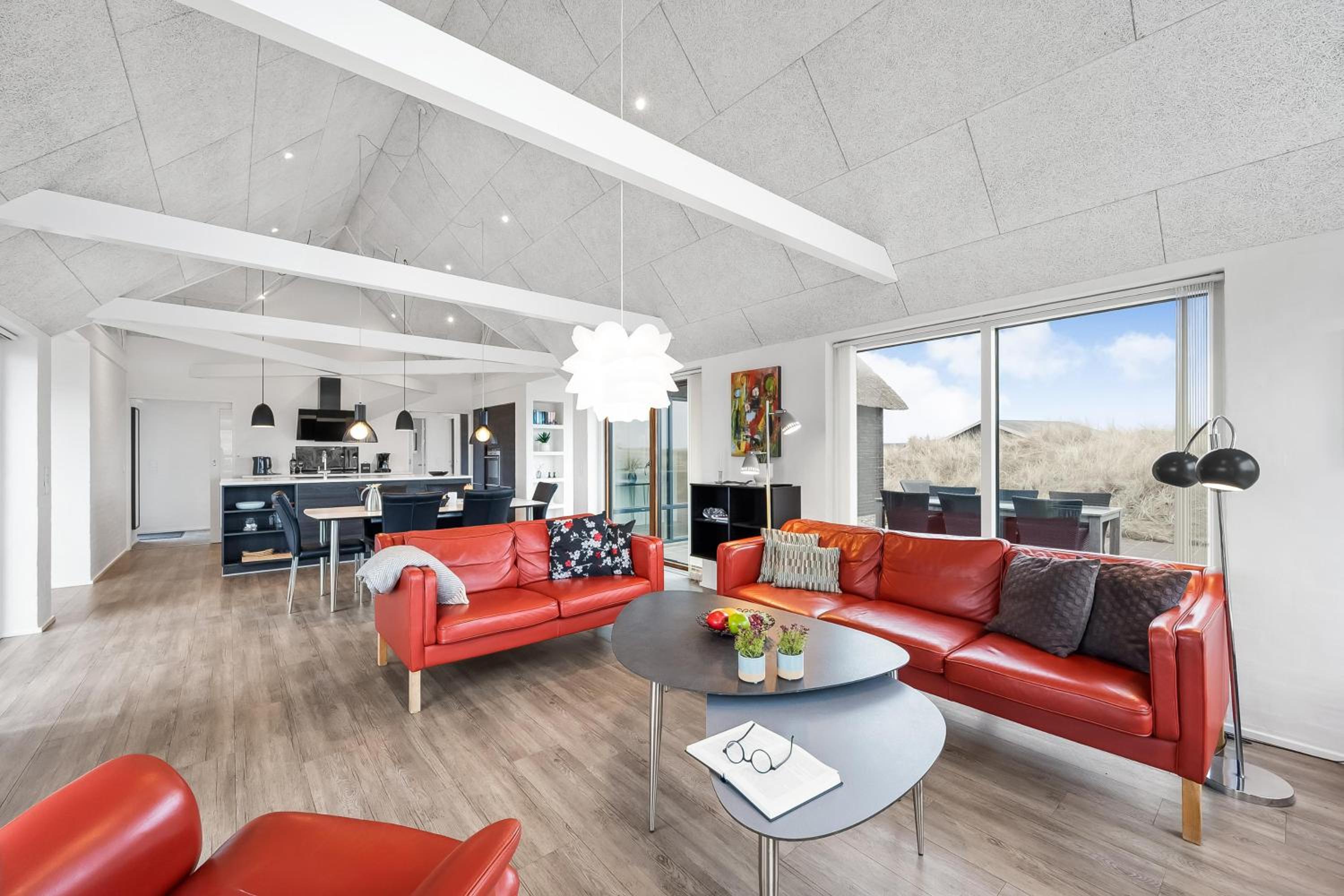 Architect-Designed Activity House With A Unique Location - 1024 view 3