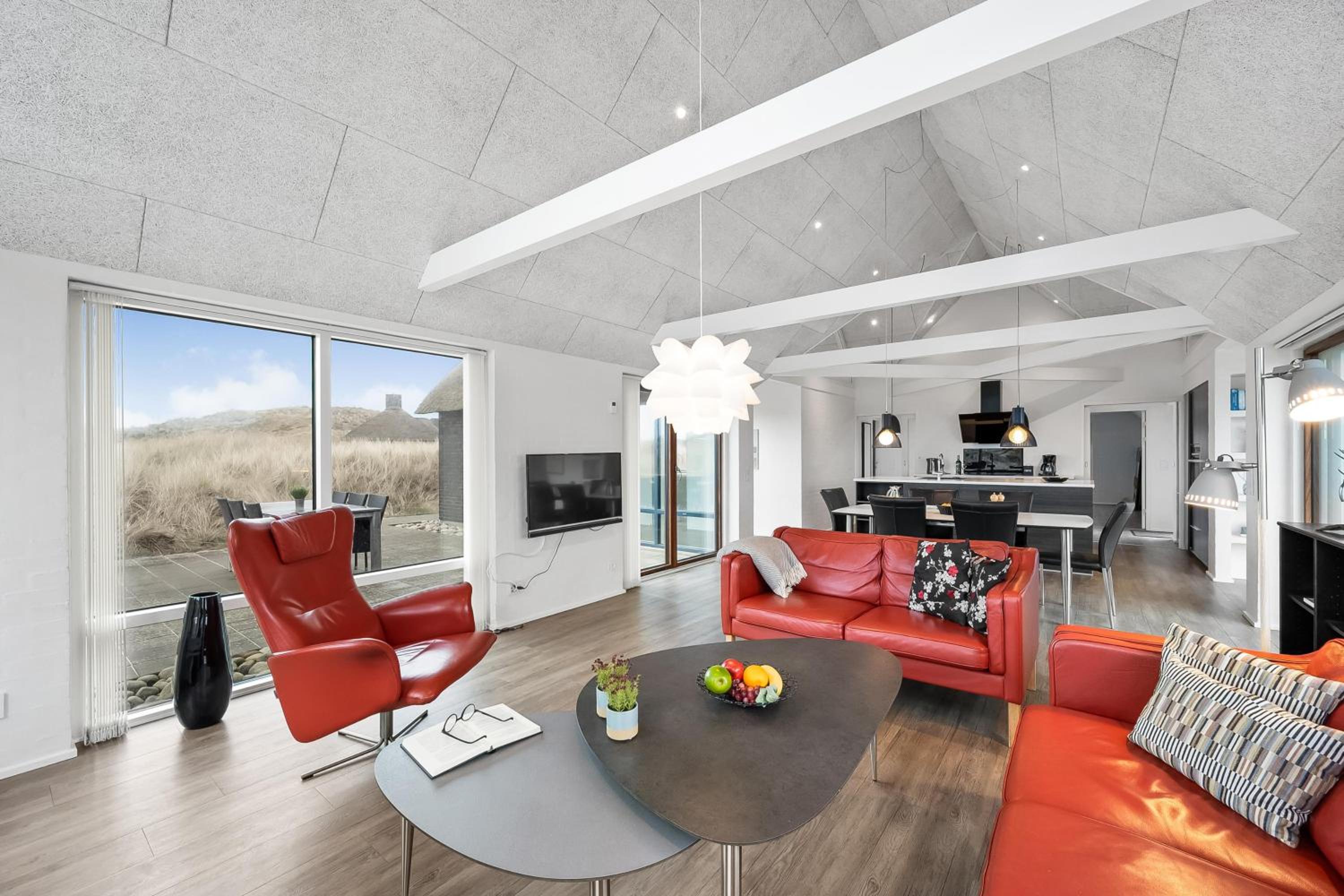 Architect-Designed Activity House With A Unique Location - 1024 view 4