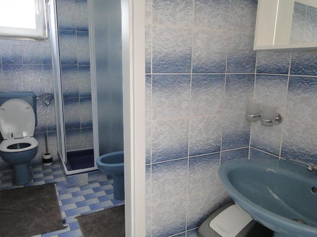 Apartments Eva close to the beach photo 4