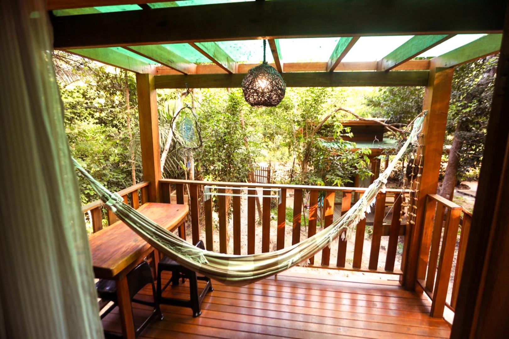 Alquimia Zen IGLUs de eucalipto na Reserva Aruá