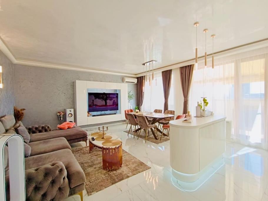 Spacious Prestige Penthouse