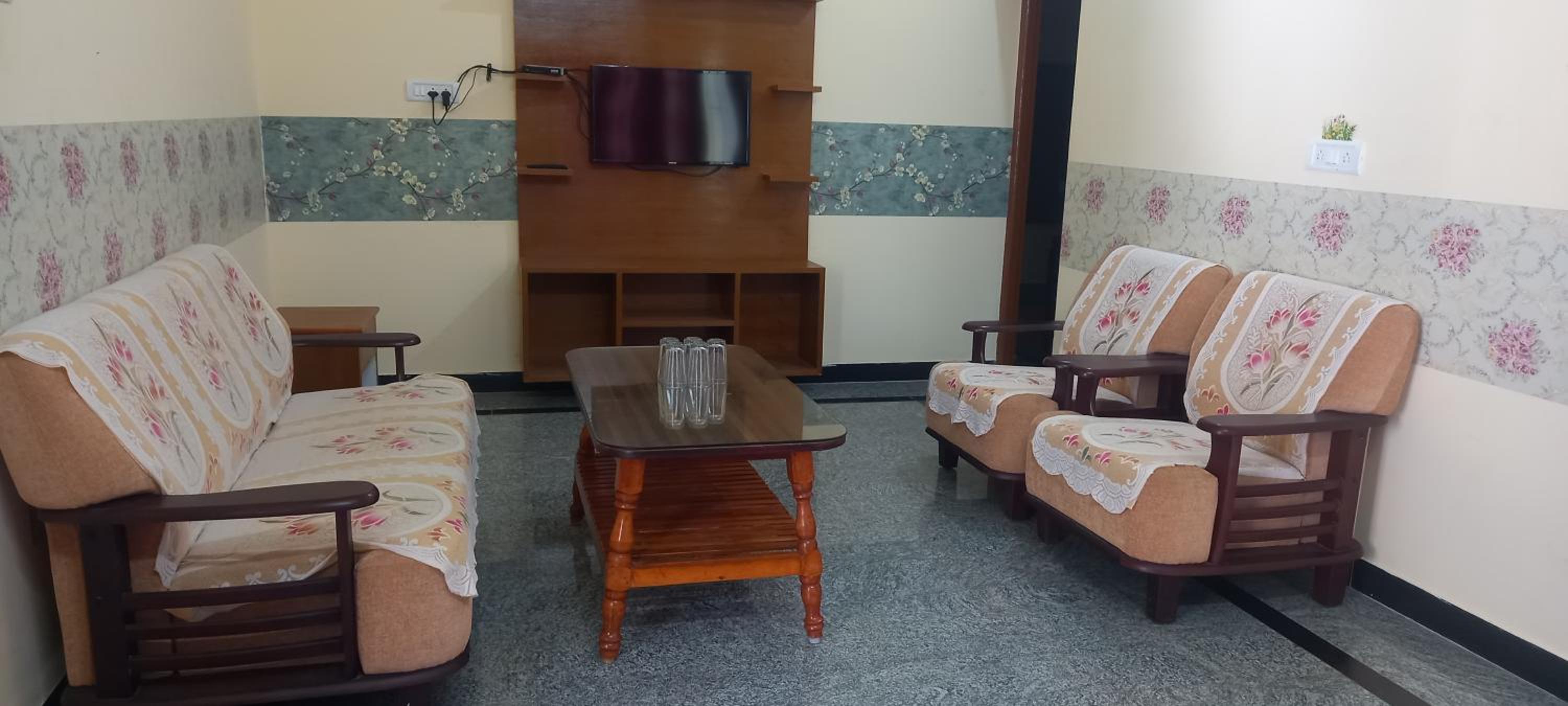 Aara - Guesthouse view 3