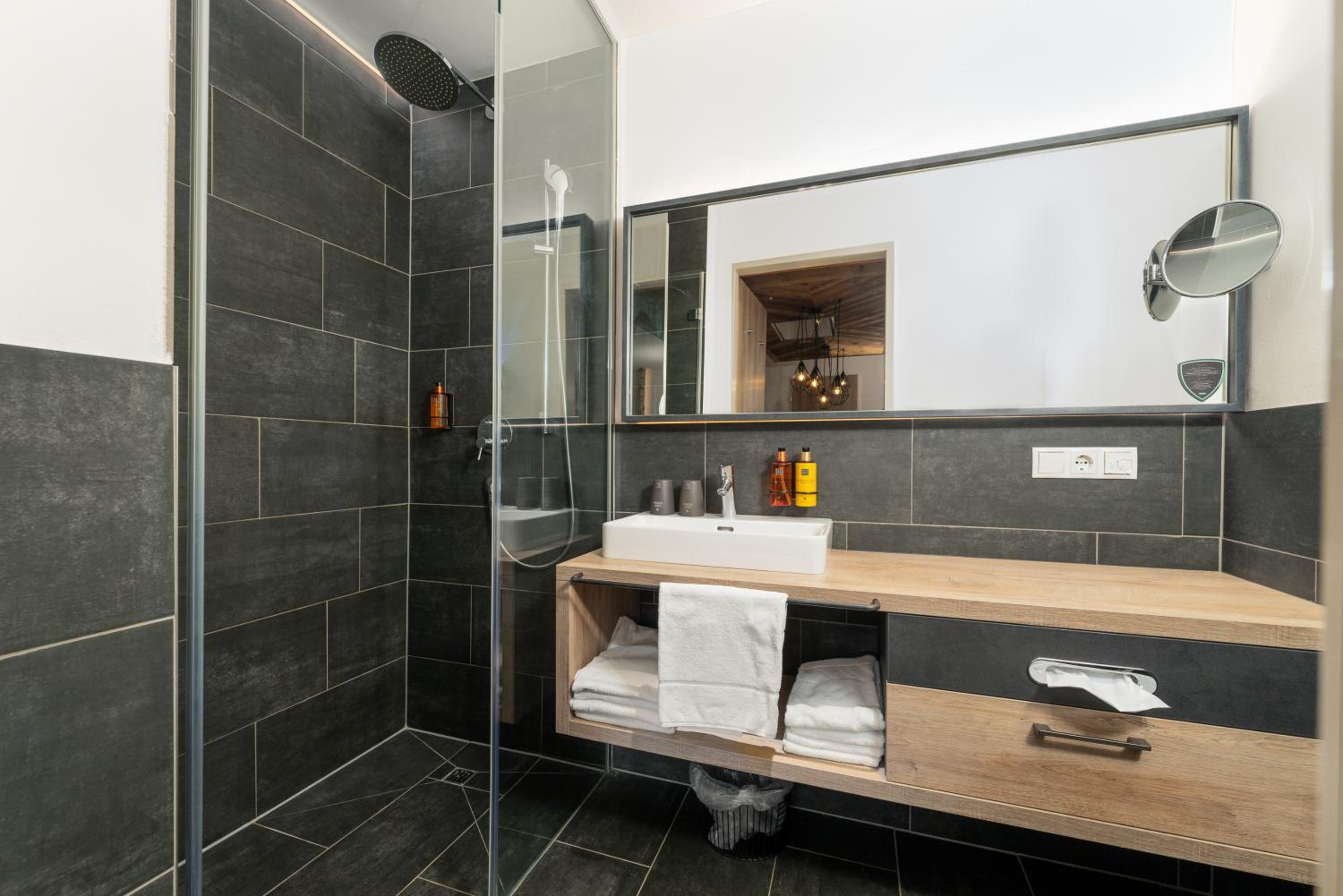 24 by AvenidA - Mountain Residence