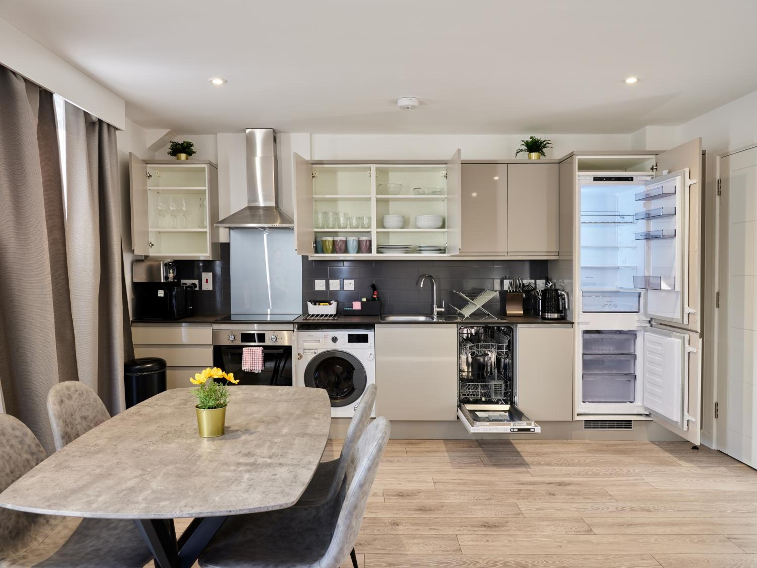 Hampton Suites Serviced Apartments