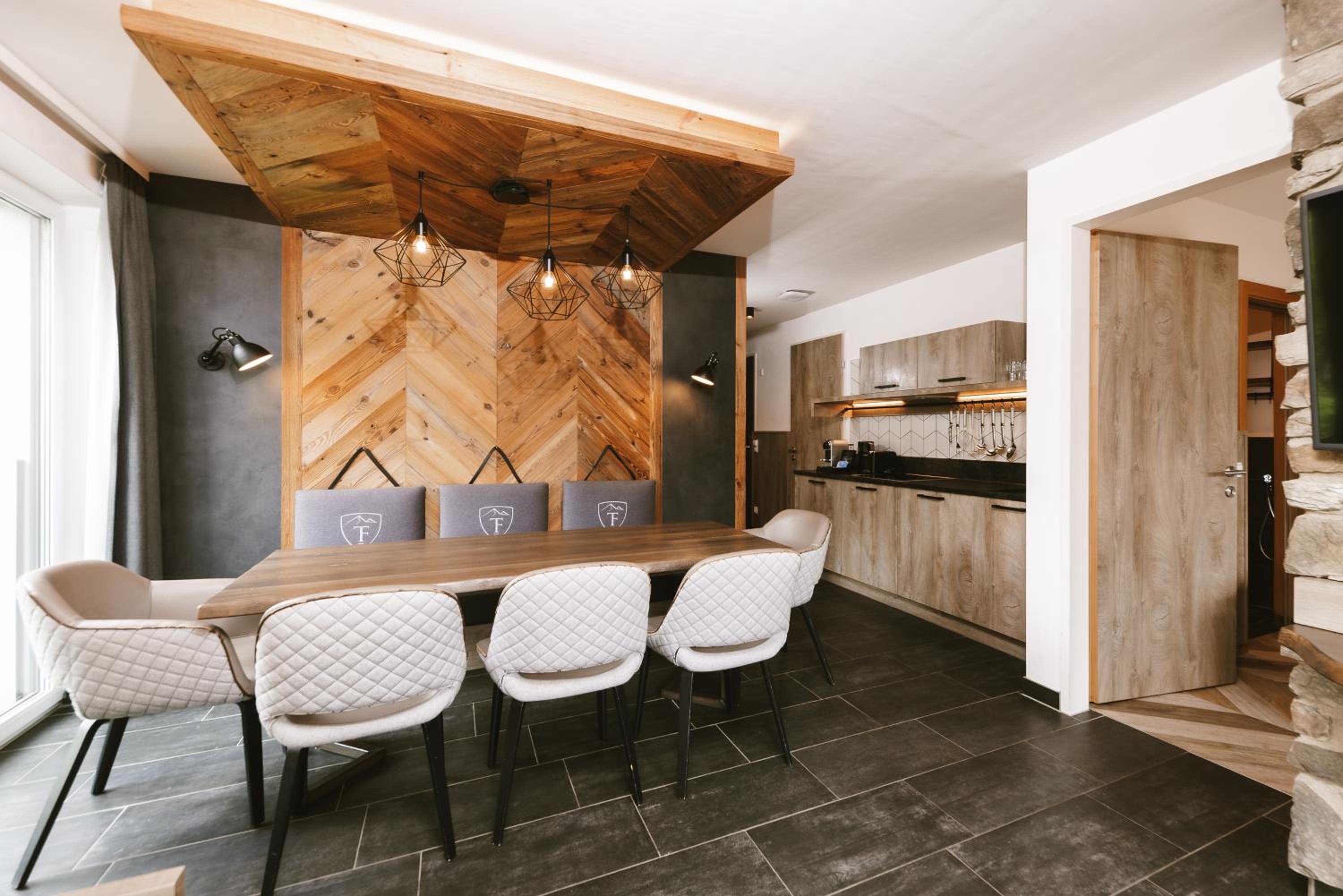 24 by AvenidA - Mountain Residence