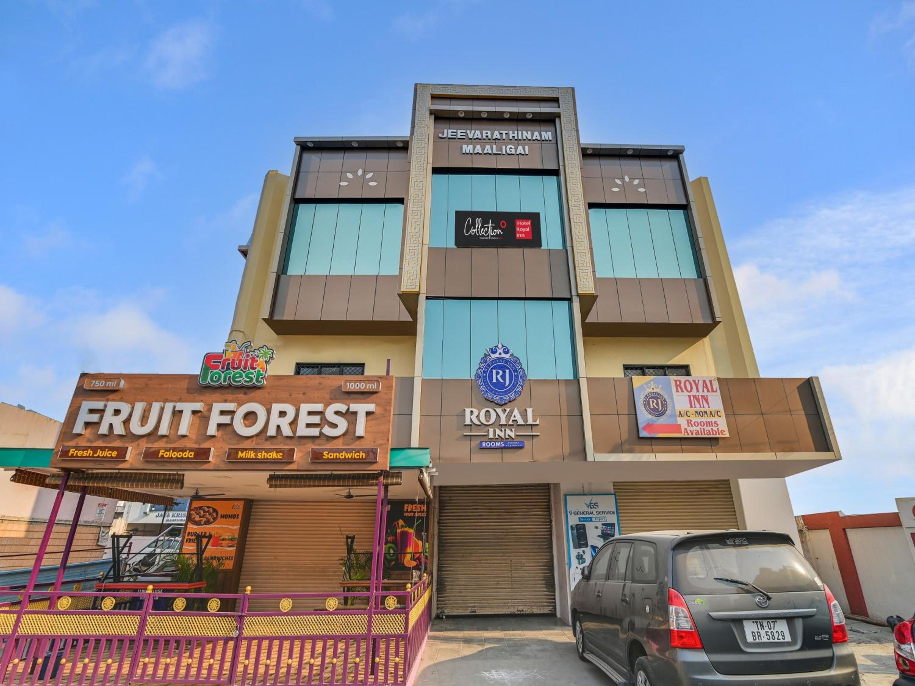 Super Townhouse Vellore Fort Formerly RJ Royal Inn